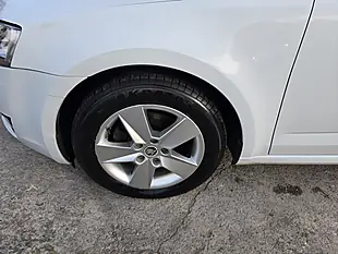 Used 2016 Skoda Octavia Se White - Interior and Exterior details 18