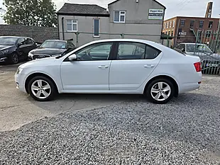 Used 2016 Skoda Octavia Se White - Interior and Exterior details 5