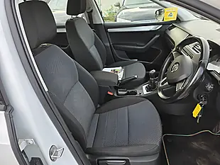 Used 2016 Skoda Octavia Se White - Interior and Exterior details 9