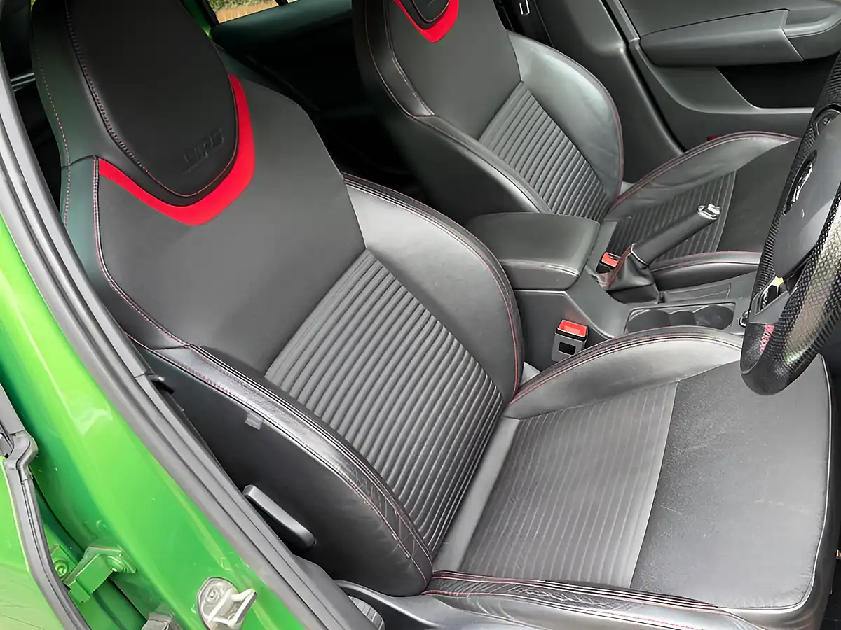 Used 2016 Skoda Octavia VRS Acid Green - Interior and Exterior details 10