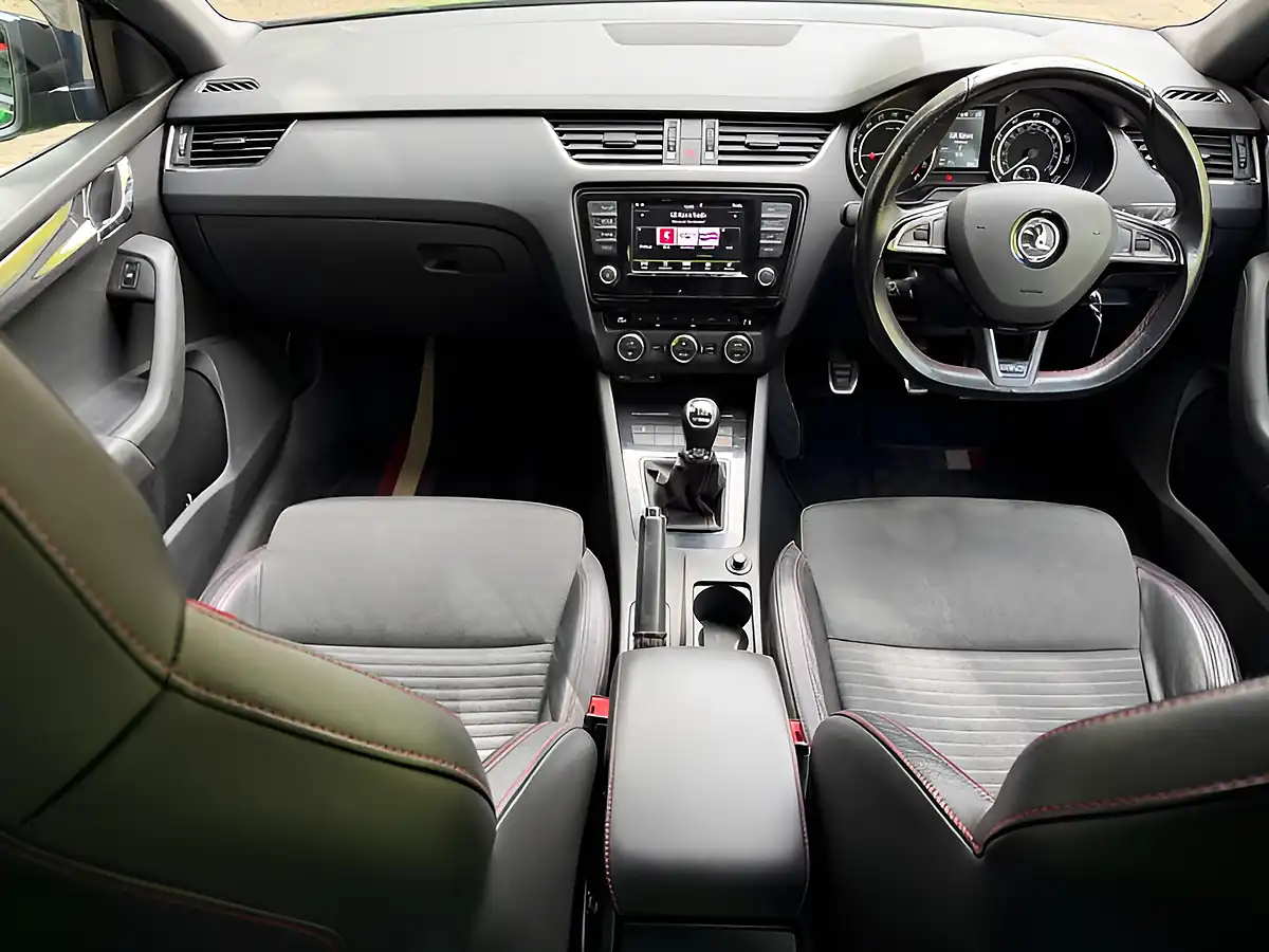 Used 2016 Skoda Octavia VRS Acid Green - Interior and Exterior details 9