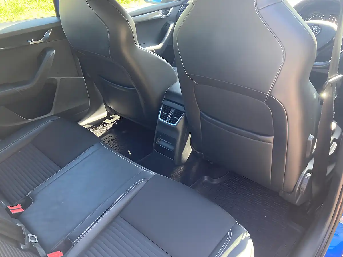 Used 2016 Skoda Octavia VRS Blue - Interior and Exterior details 12