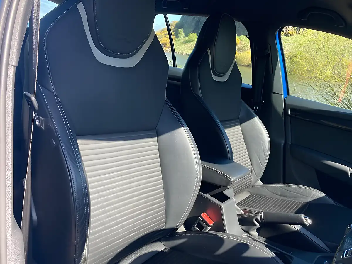 Used 2016 Skoda Octavia VRS Blue - Interior and Exterior details 15
