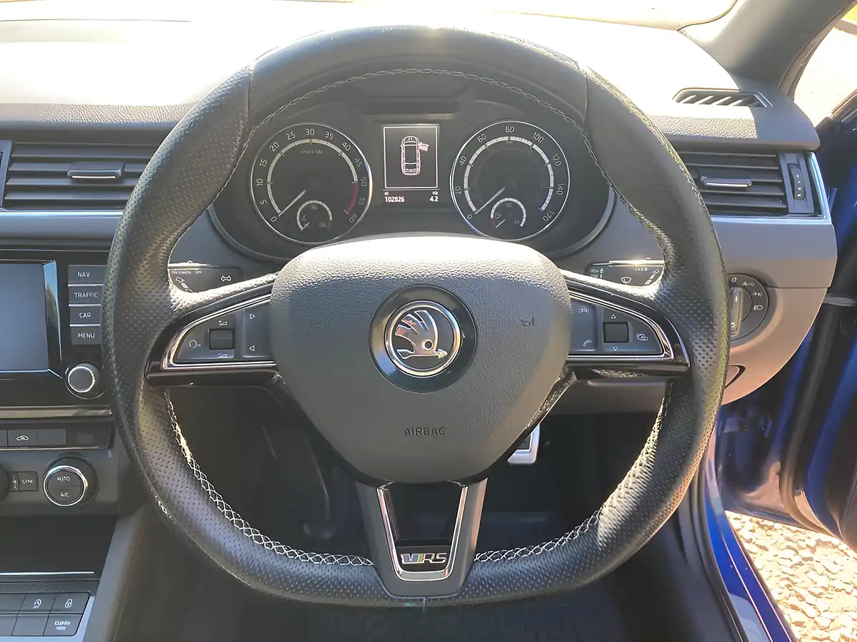 Used 2016 Skoda Octavia VRS Blue - Interior and Exterior details 17