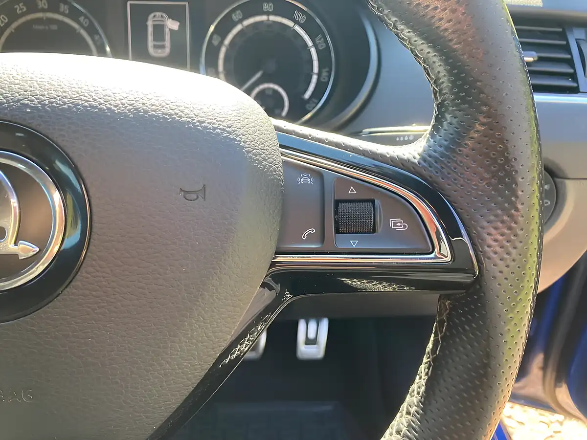 Used 2016 Skoda Octavia VRS Blue - Interior and Exterior details 19