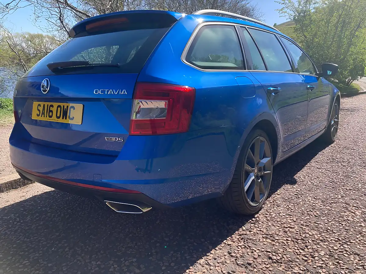 Used 2016 Skoda Octavia VRS Blue - Interior and Exterior details 3