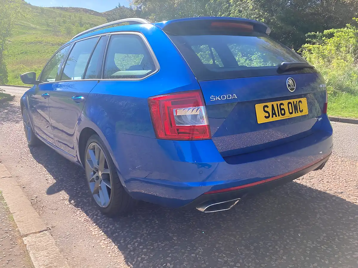 Used 2016 Skoda Octavia VRS Blue - Interior and Exterior details 5
