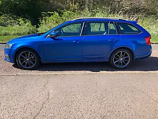 Used 2016 Skoda Octavia VRS Blue - Interior and Exterior details 6