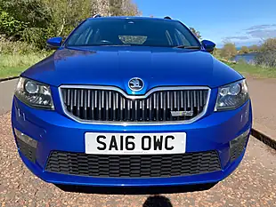 Used 2016 Skoda Octavia VRS Blue - Interior and Exterior details 8