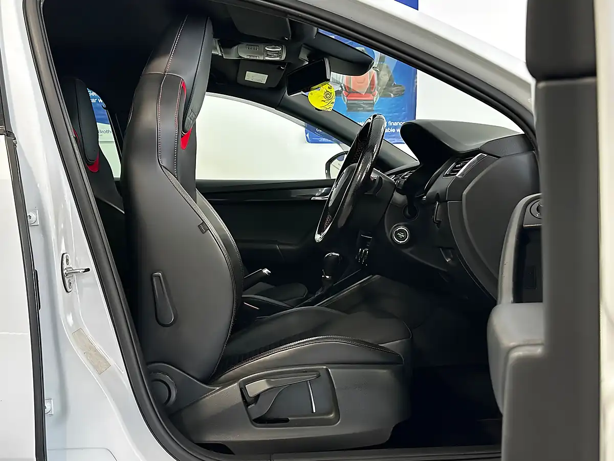 Used 2016 Skoda Octavia VRS Candy White - Interior and Exterior details 2