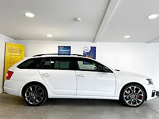 Used 2016 Skoda Octavia VRS Candy White - Interior and Exterior details 6