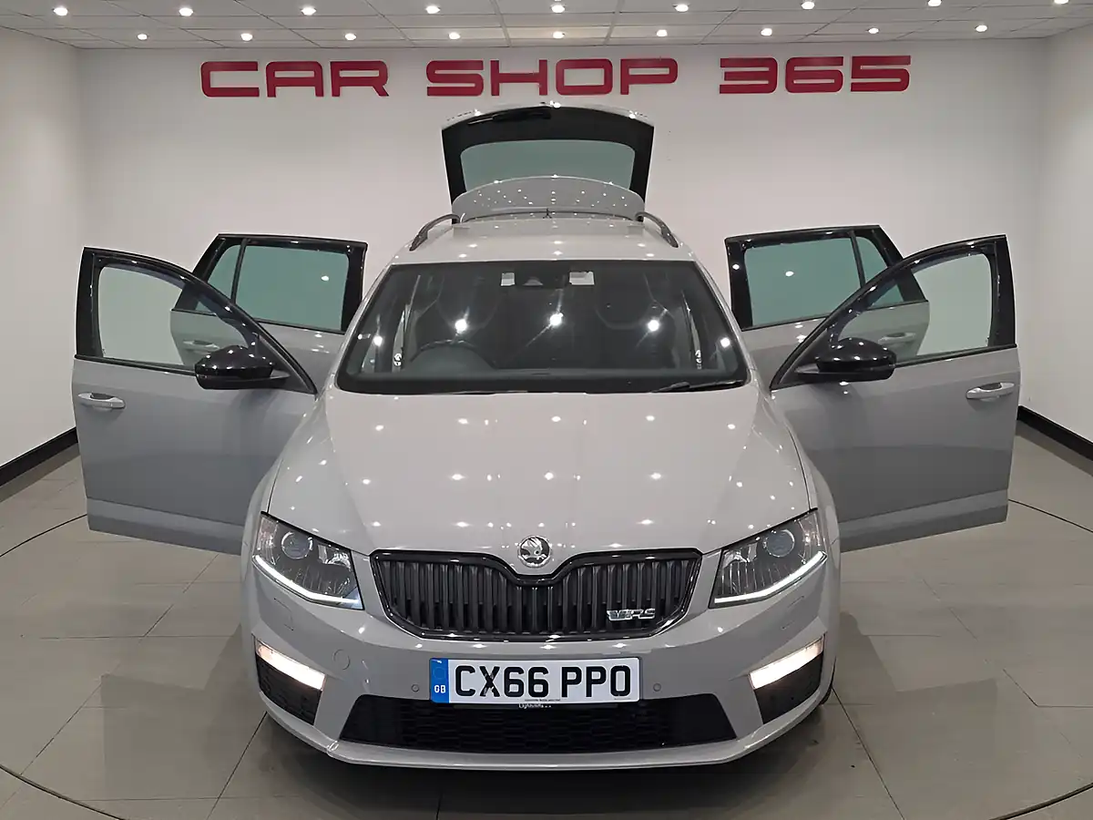 Used 2016 Skoda Octavia VRS Grey - Interior and Exterior details 14