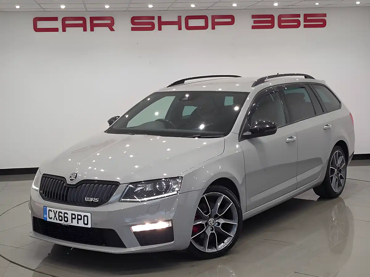 Used 2016 Skoda Octavia VRS Grey - Interior and Exterior details 17
