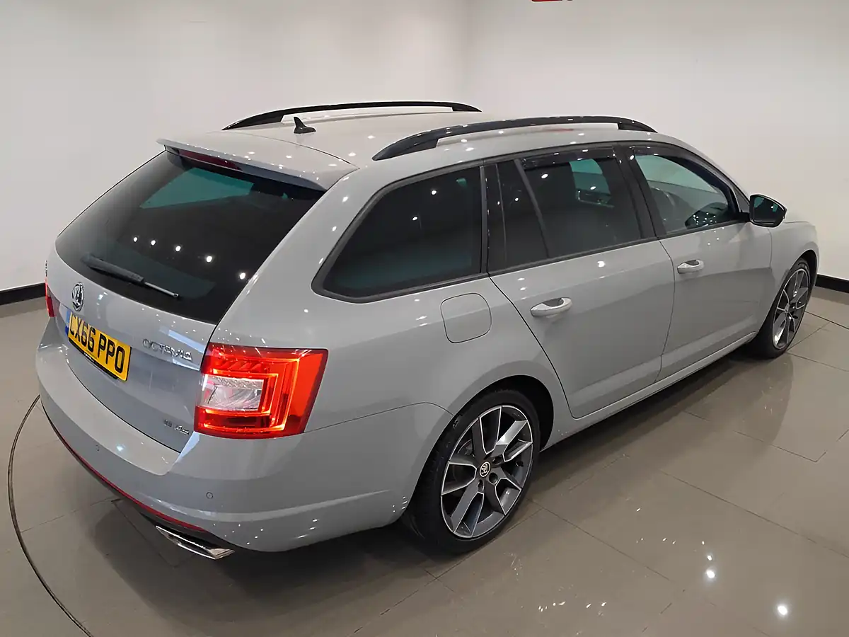 Used 2016 Skoda Octavia VRS Grey - Interior and Exterior details 19