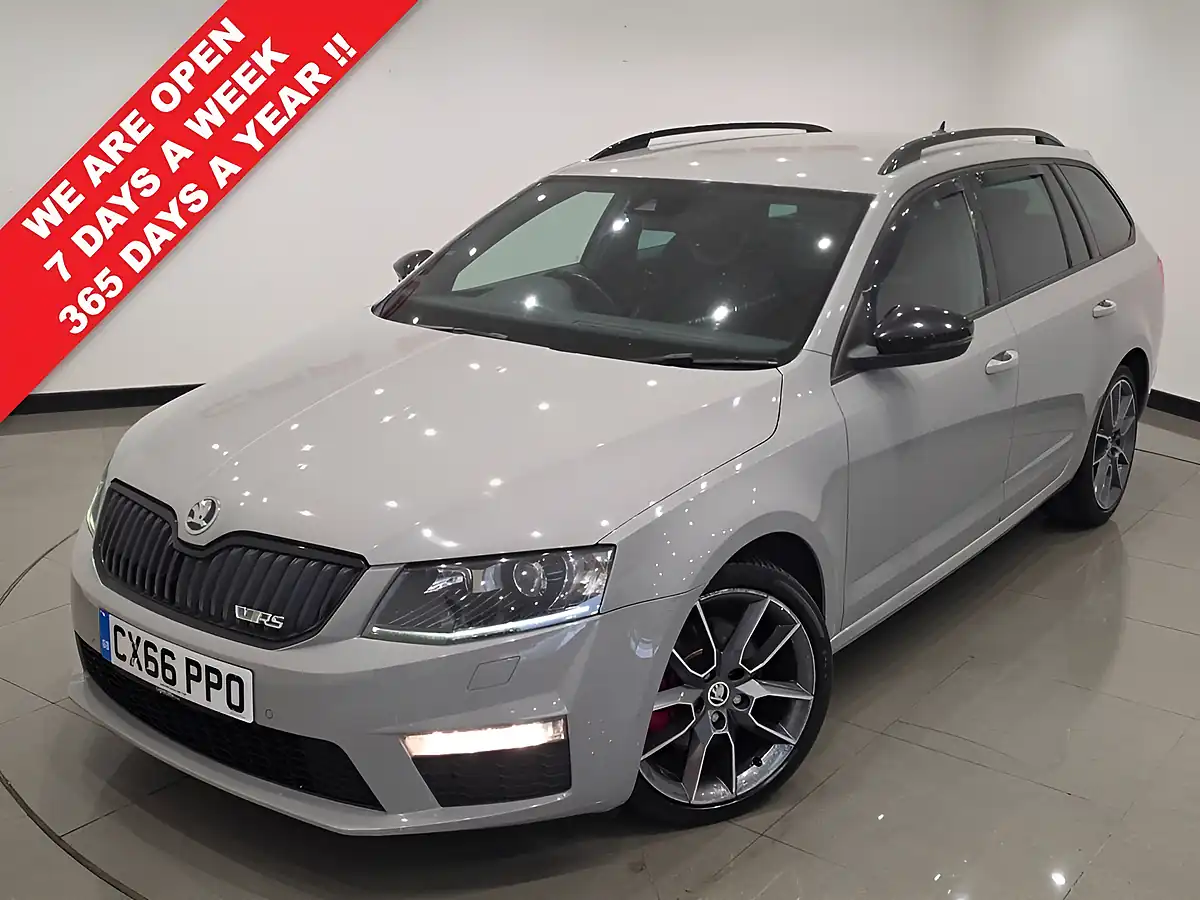 Used 2016 Skoda Octavia VRS Grey - Interior and Exterior details 3