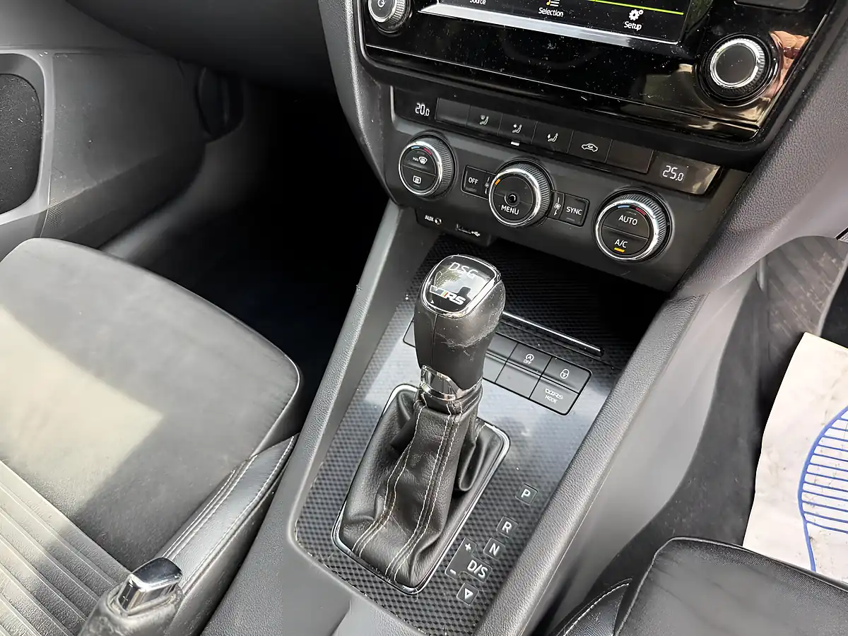 Used 2016 Skoda Octavia VRS Grey - Interior and Exterior details 17