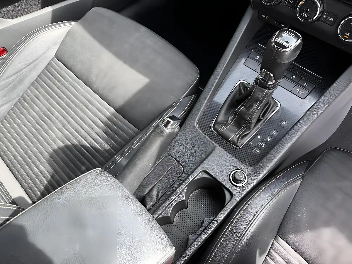Used 2016 Skoda Octavia VRS Grey - Interior and Exterior details 18
