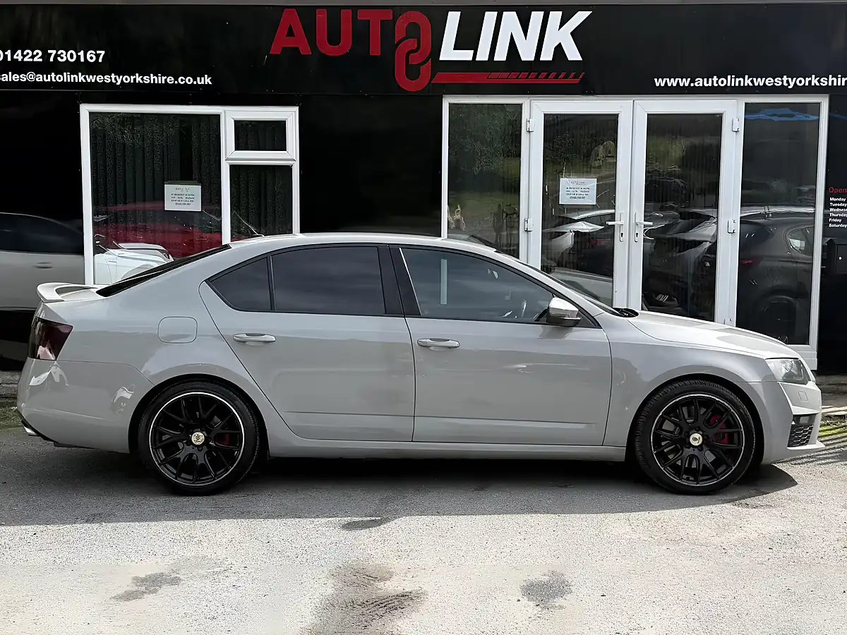 Used 2016 Skoda Octavia VRS Grey - Interior and Exterior details 4