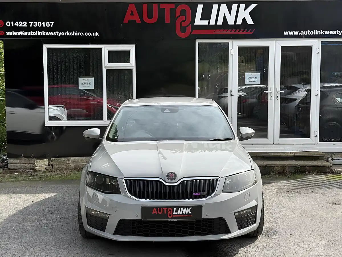 Used 2016 Skoda Octavia VRS Grey - Interior and Exterior details 5