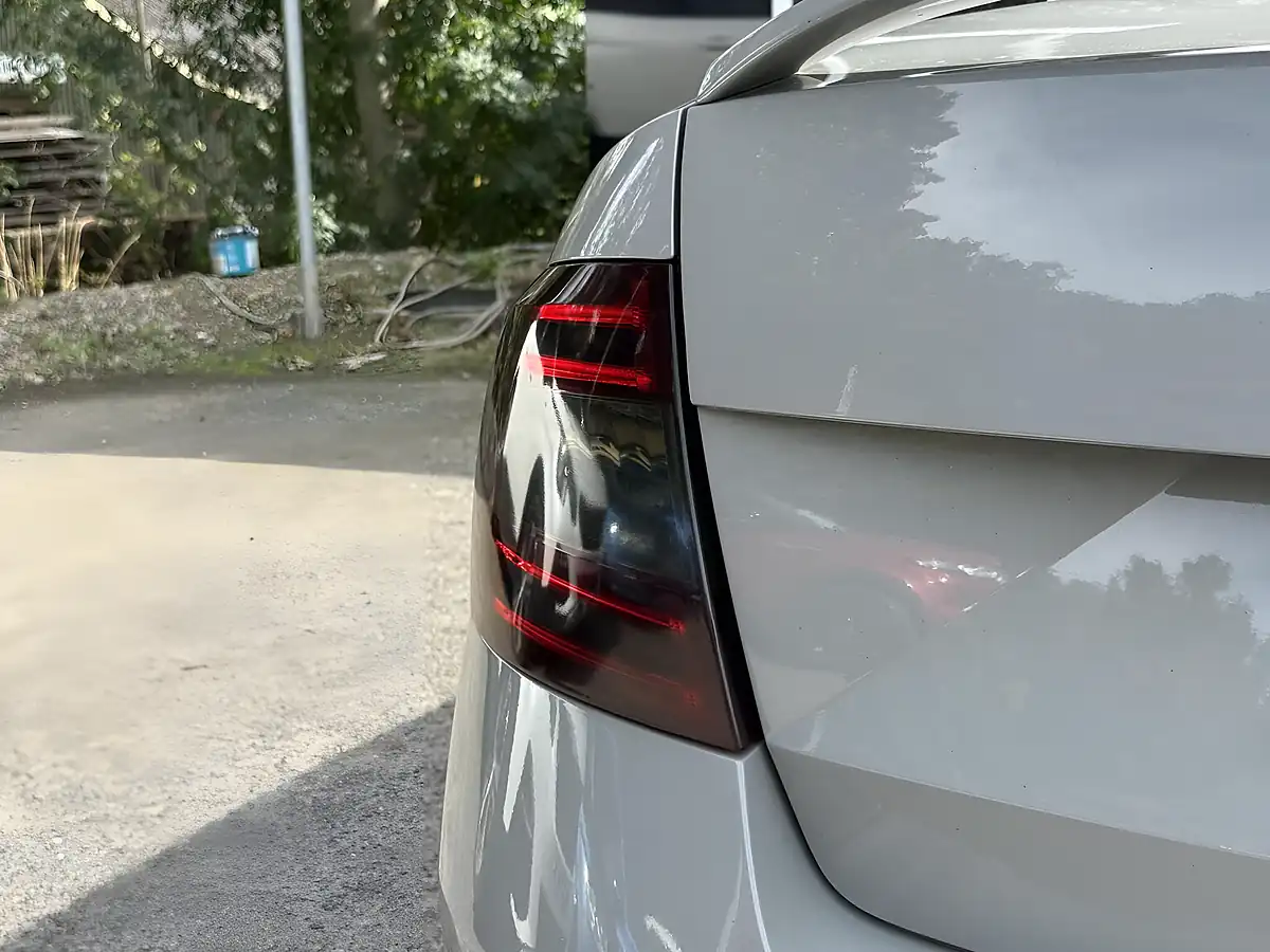 Used 2016 Skoda Octavia VRS Grey - Interior and Exterior details 8