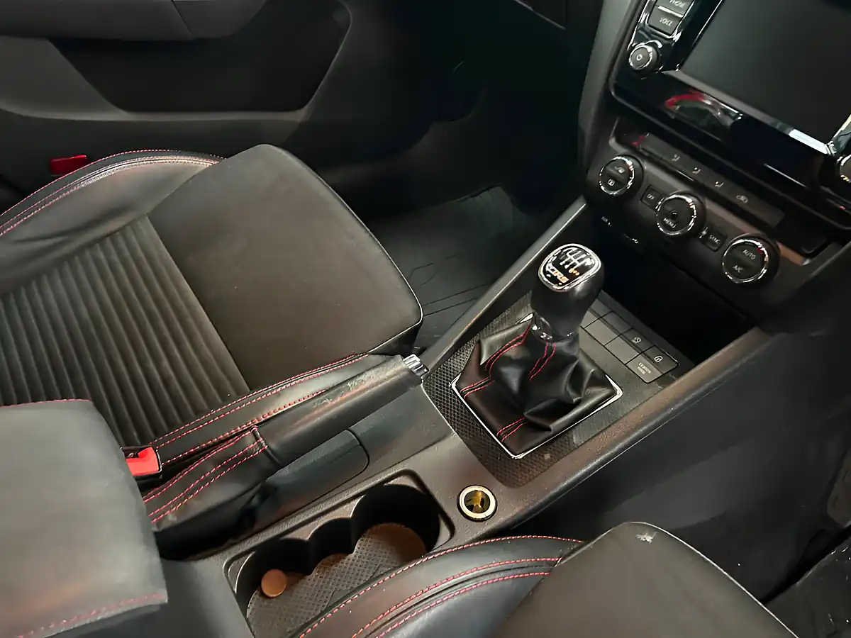 Used 2016 Skoda Octavia VRS Grey - Interior and Exterior details 11