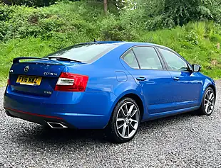 Used 2016 Skoda Octavia VRS Race Blue - Interior and Exterior details 3