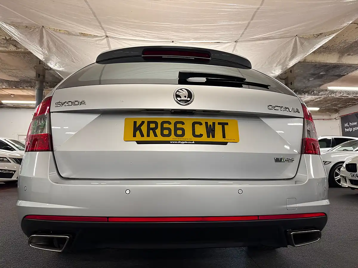 Used 2016 Skoda Octavia VRS Silver - Interior and Exterior details 12