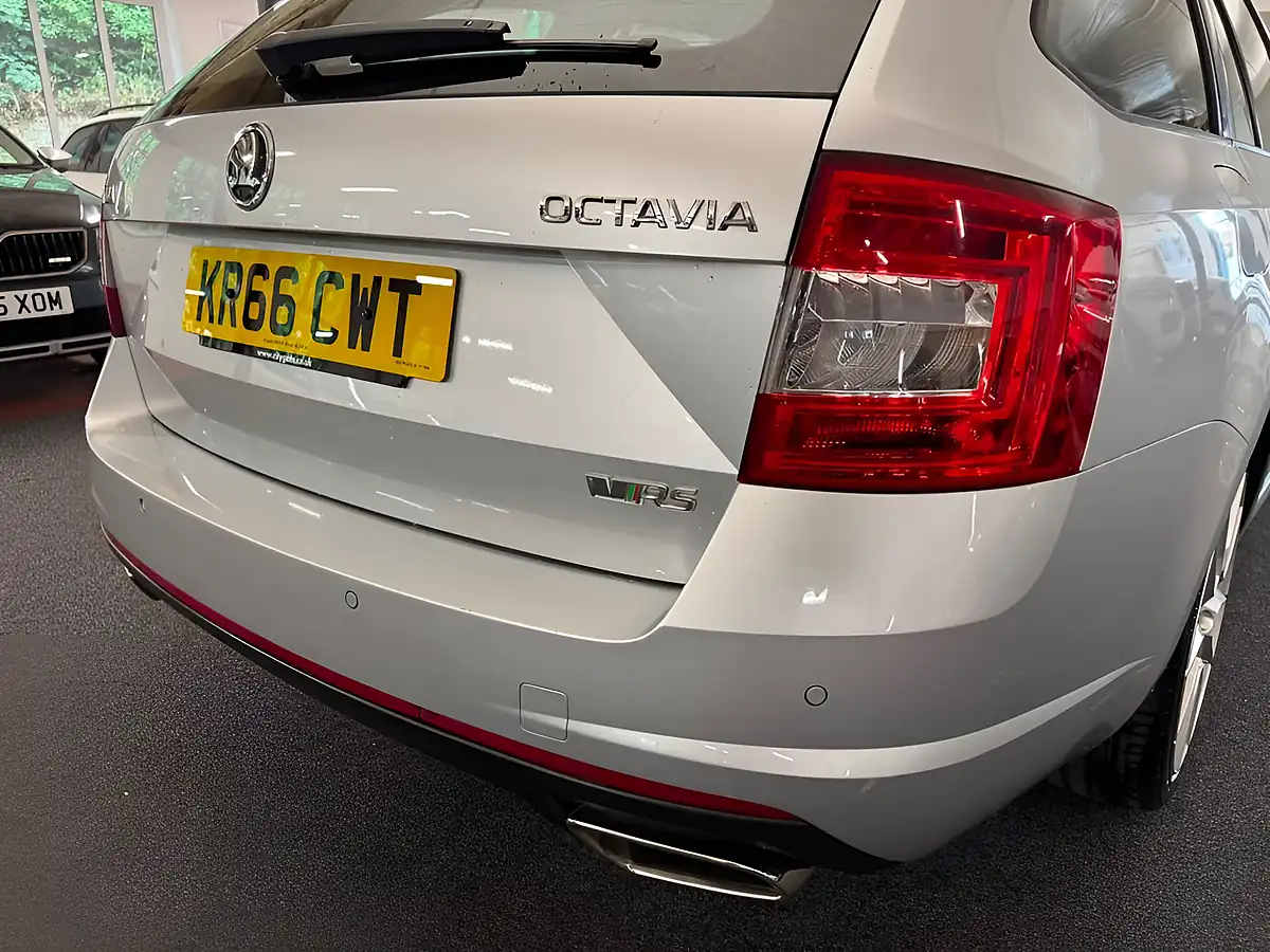 Used 2016 Skoda Octavia VRS Silver - Interior and Exterior details 15