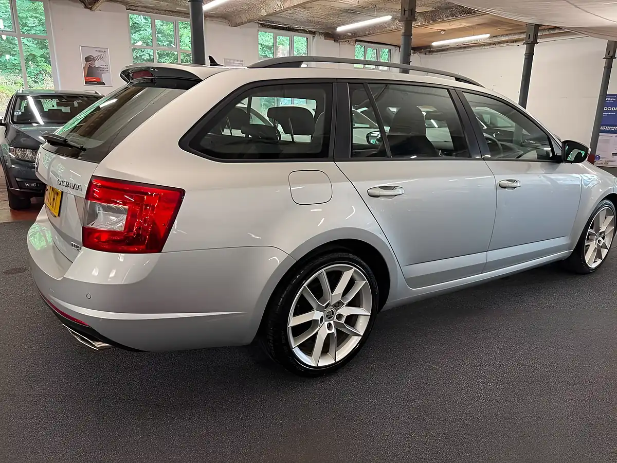 Used 2016 Skoda Octavia VRS Silver - Interior and Exterior details 17