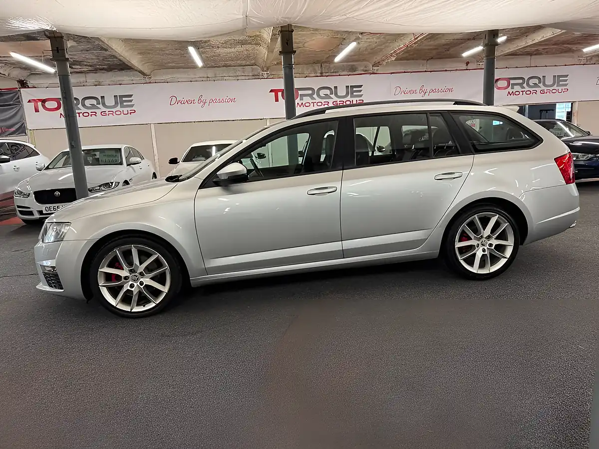 Used 2016 Skoda Octavia VRS Silver - Interior and Exterior details 6