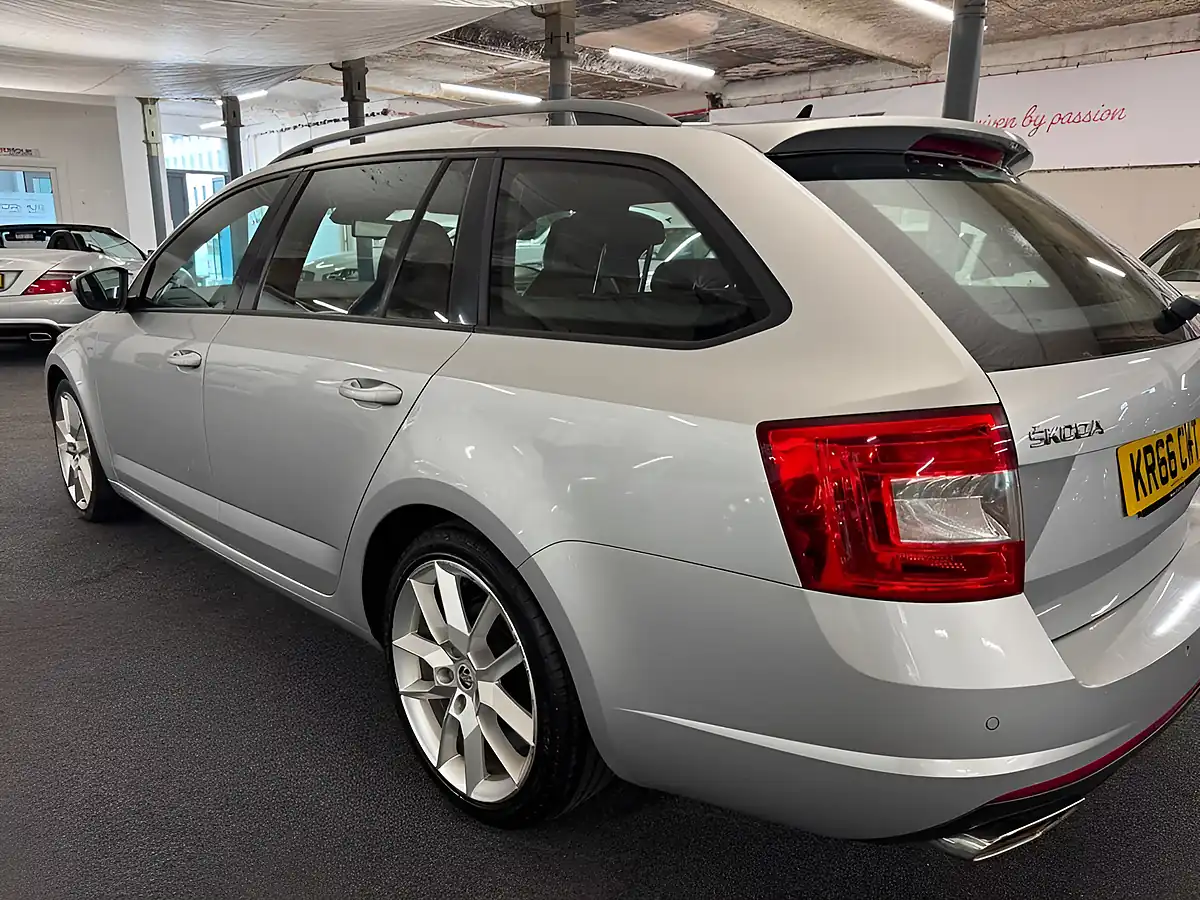 Used 2016 Skoda Octavia VRS Silver - Interior and Exterior details 7