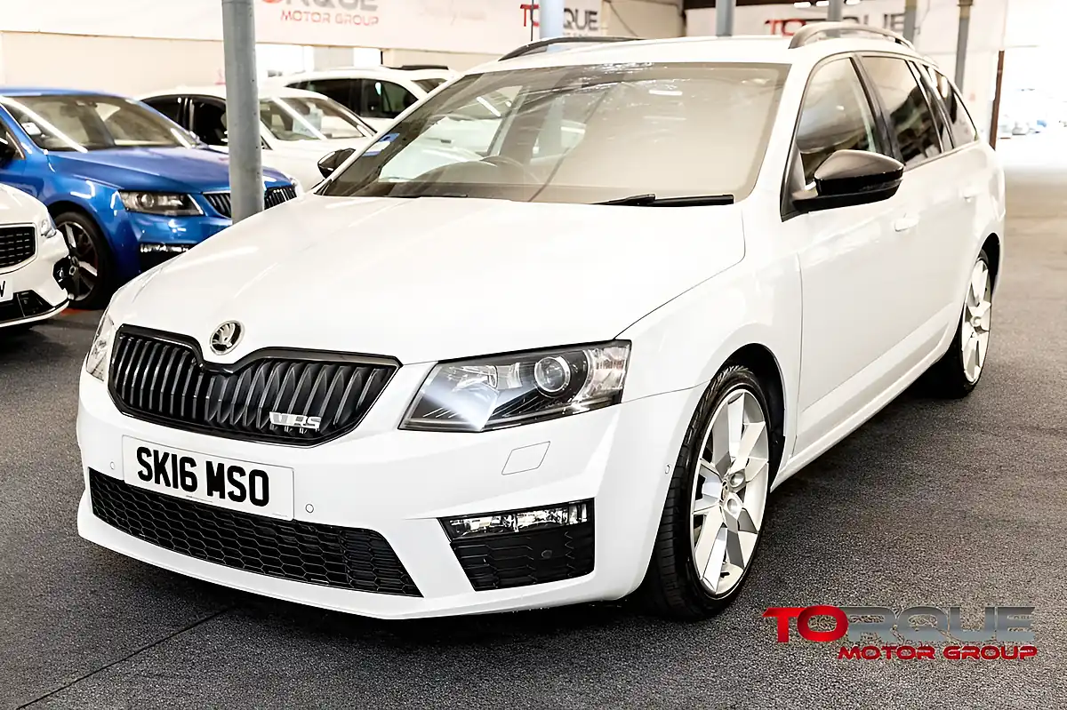 Used 2016 Skoda Octavia VRS White - Interior and Exterior details 12