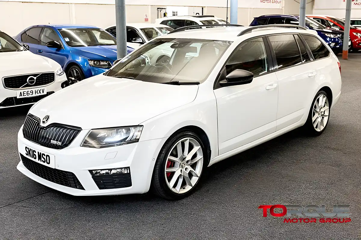 Used 2016 Skoda Octavia VRS White - Interior and Exterior details 14
