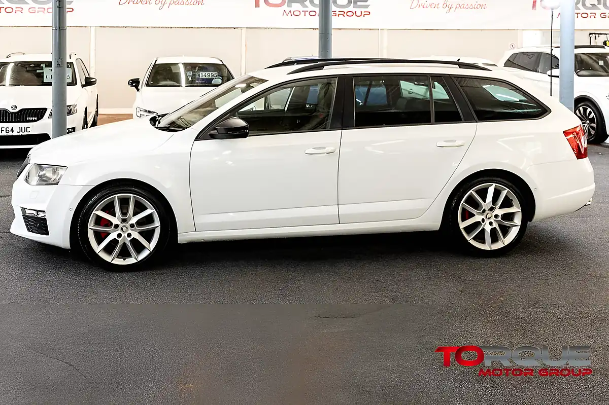 Used 2016 Skoda Octavia VRS White - Interior and Exterior details 15