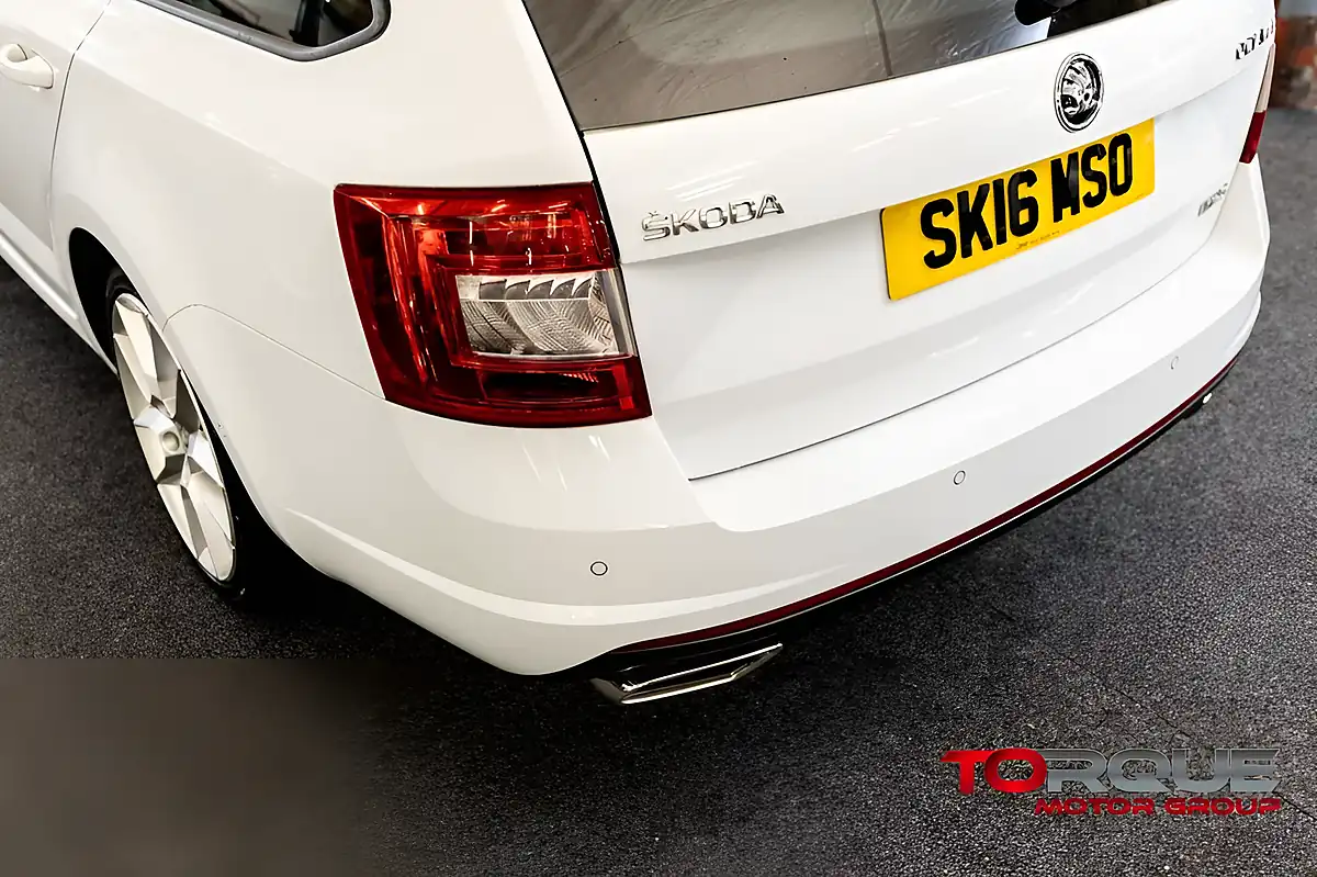 Used 2016 Skoda Octavia VRS White - Interior and Exterior details 16