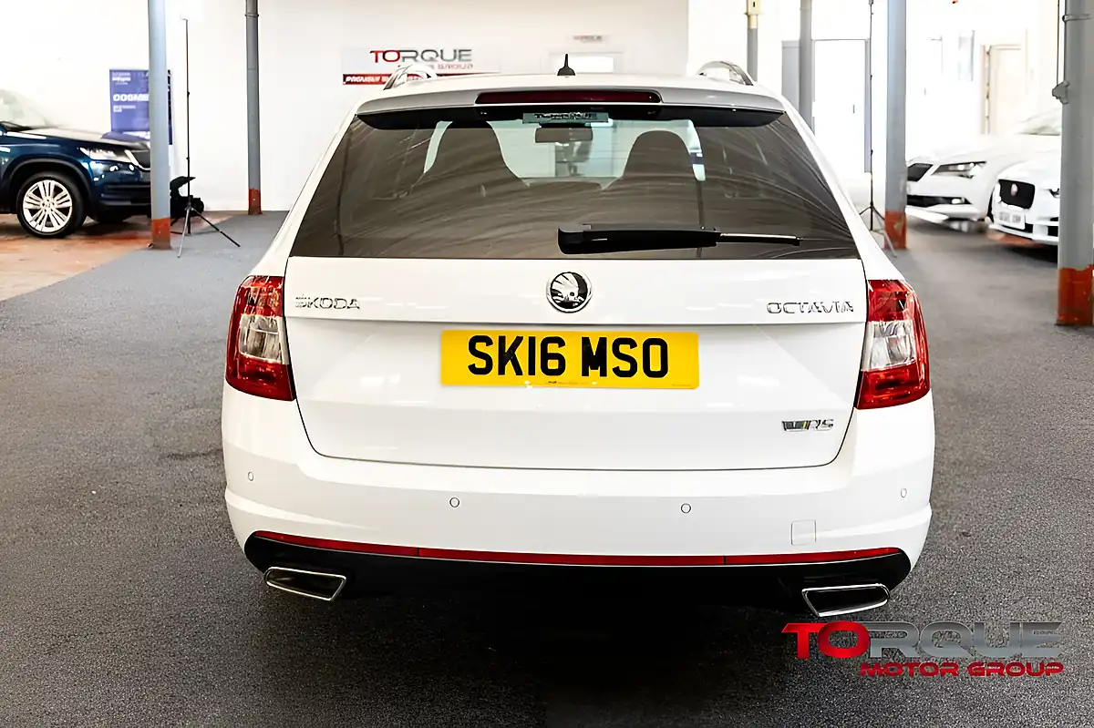 Used 2016 Skoda Octavia VRS White - Interior and Exterior details 17