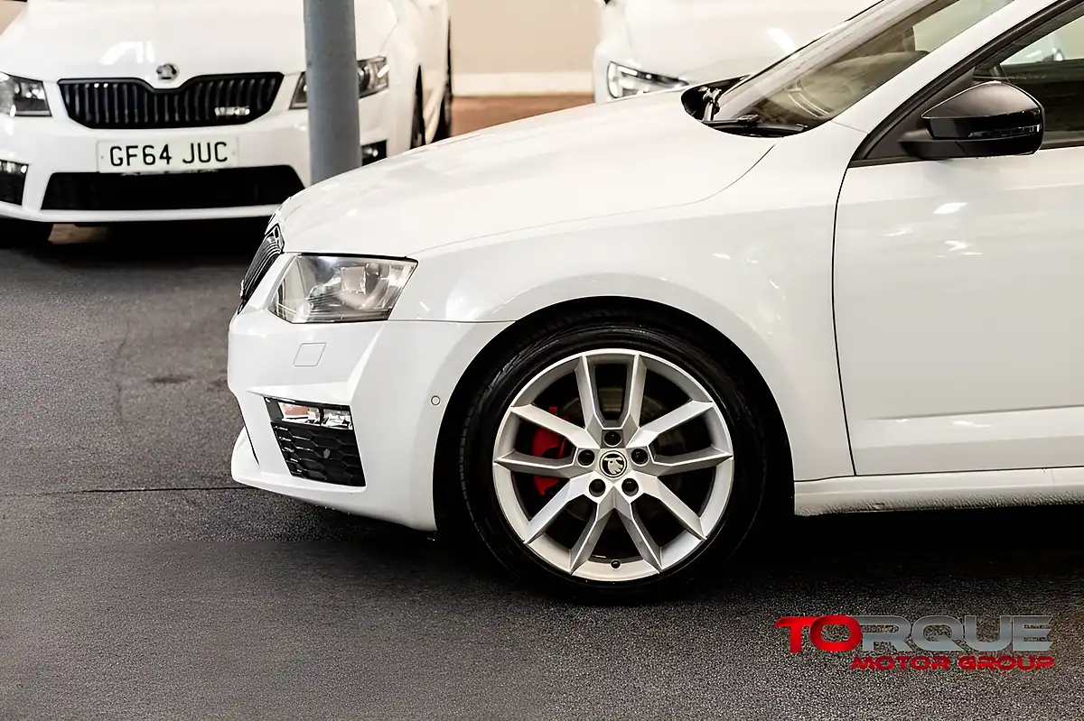 Used 2016 Skoda Octavia VRS White - Interior and Exterior details 5