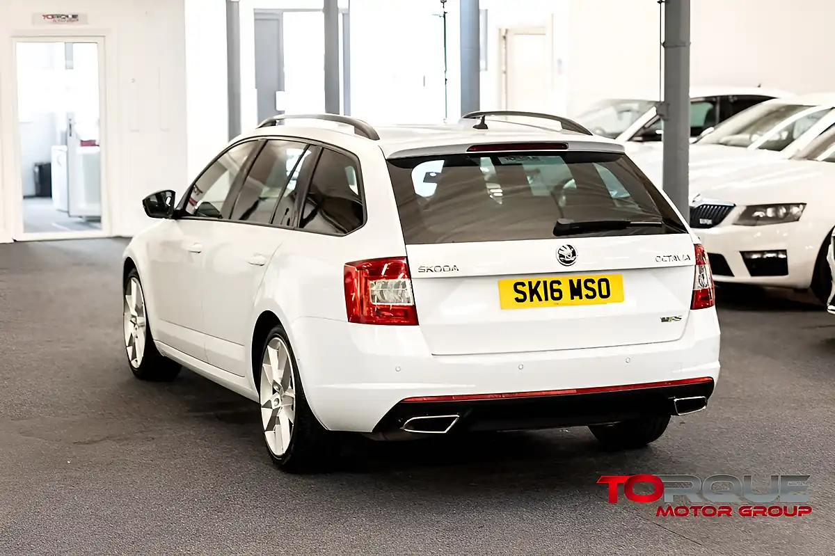 Used 2016 Skoda Octavia VRS White - Interior and Exterior details 6