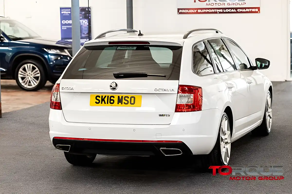 Used 2016 Skoda Octavia VRS White - Interior and Exterior details 8