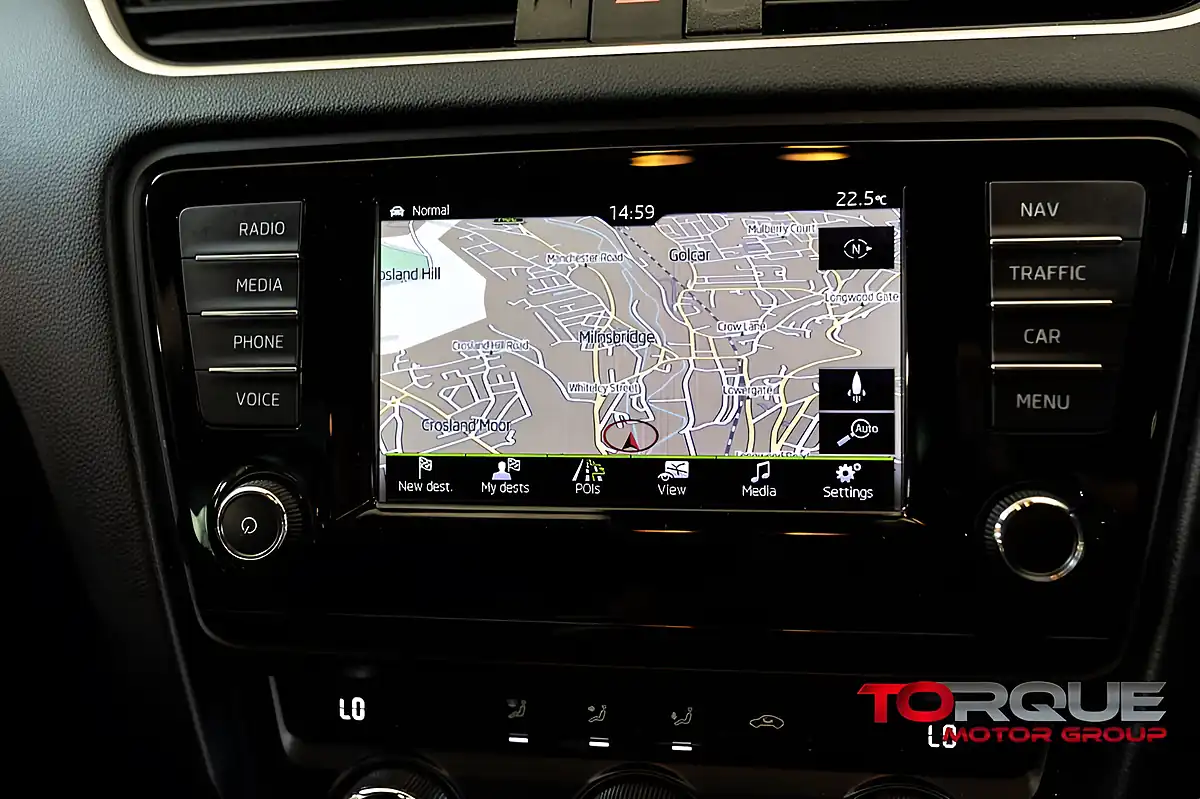 Used 2016 Skoda Octavia VRS White - Interior and Exterior details 16