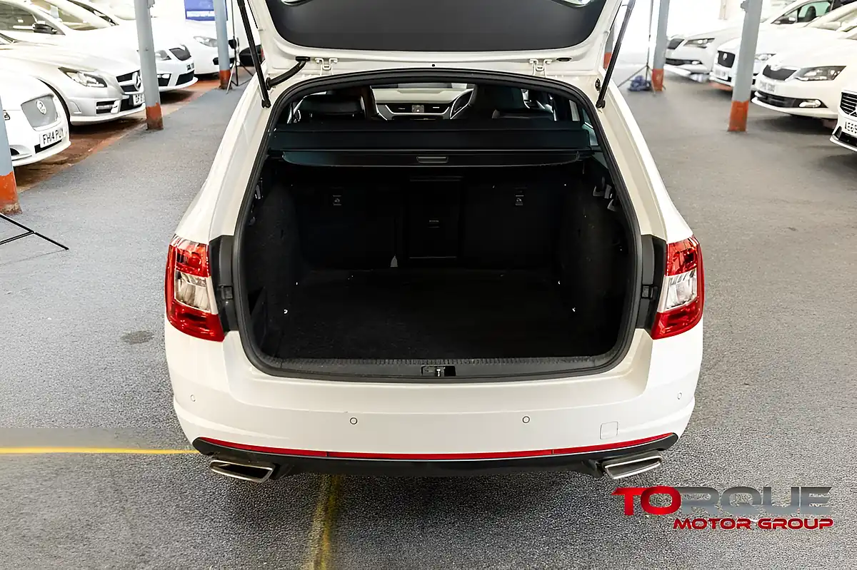 Used 2016 Skoda Octavia VRS White - Interior and Exterior details 20