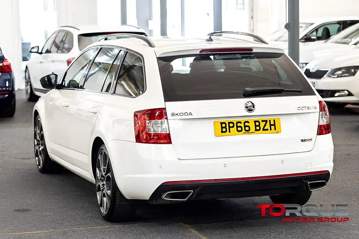 Used 2016 Skoda Octavia VRS White - Interior and Exterior details 6