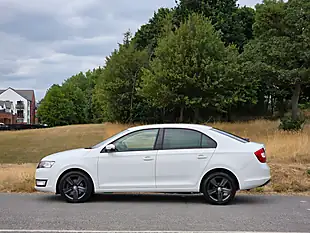 Used 2016 Skoda Rapid Se L White - Interior and Exterior details 4