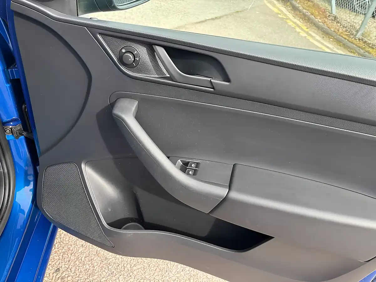 Used 2016 Skoda Rapid Spaceback S Blue - Interior and Exterior details 14