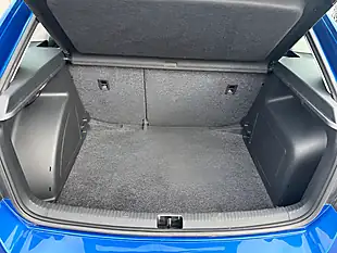 Used 2016 Skoda Rapid Spaceback S Blue - Interior and Exterior details 18