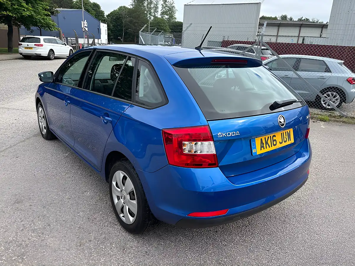 Used 2016 Skoda Rapid Spaceback S Blue - Interior and Exterior details 4