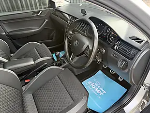 Used 2016 Skoda Rapid Spaceback Se Sport Silver - Interior and Exterior details 11
