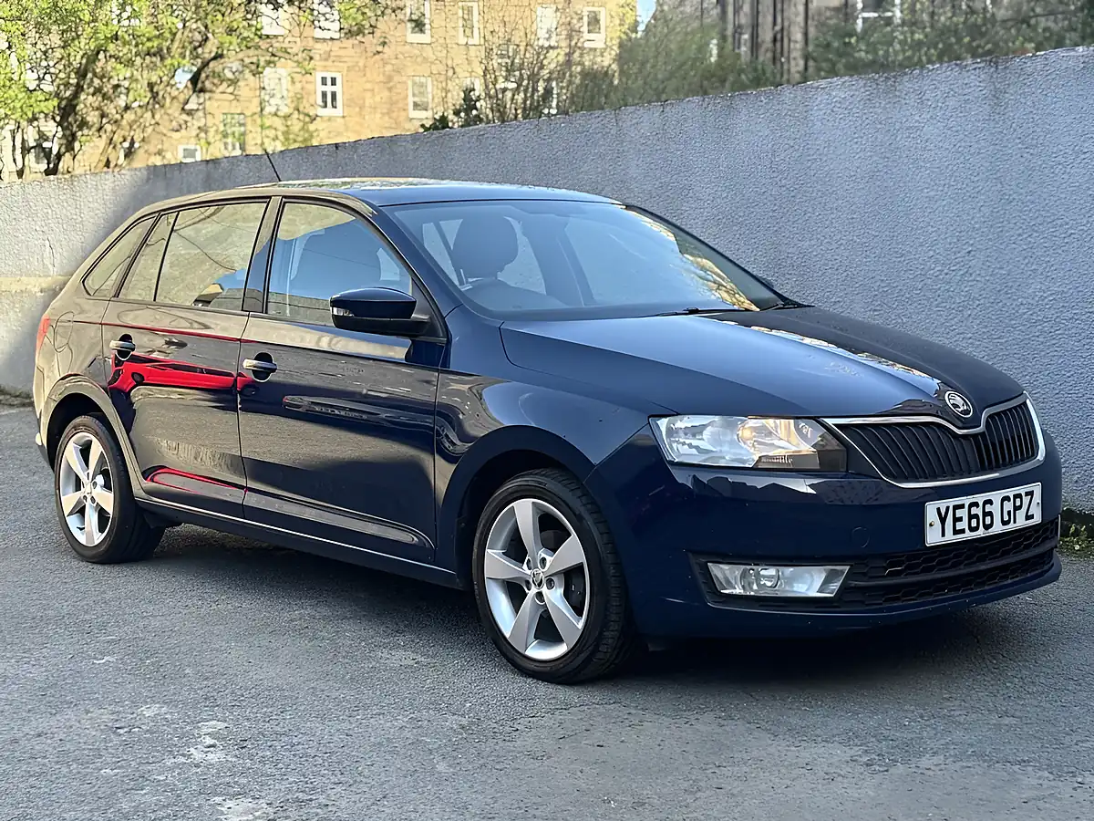 Used 2016 Skoda Rapid Spaceback Se Tech Blue - Front View