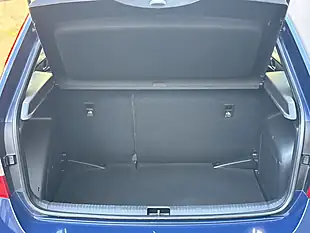 Used 2016 Skoda Rapid Spaceback Se Tech Blue - Interior and Exterior details 11