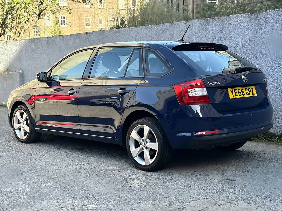 Used 2016 Skoda Rapid Spaceback Se Tech Blue - Interior and Exterior details 3